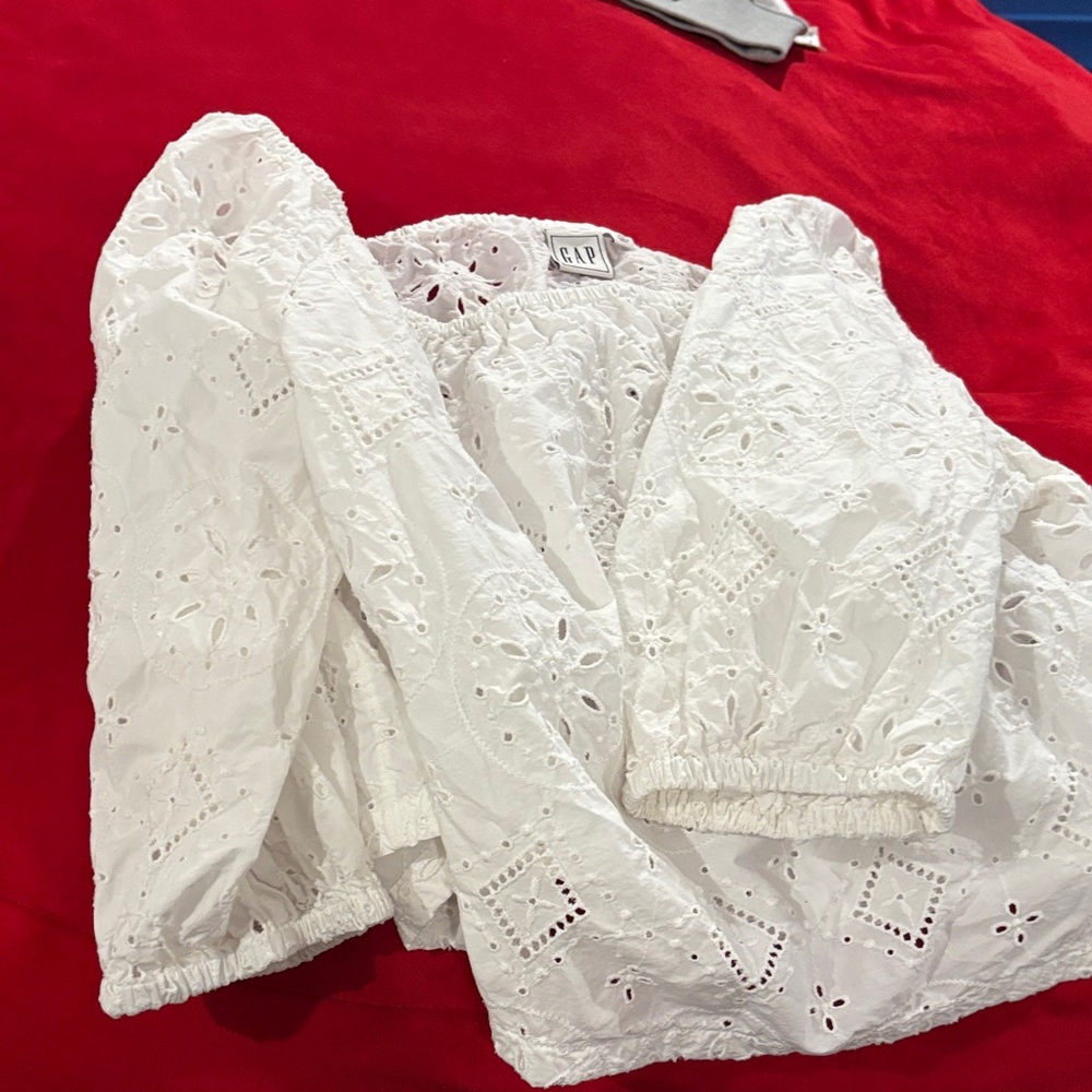 GAP White Eyelet Top